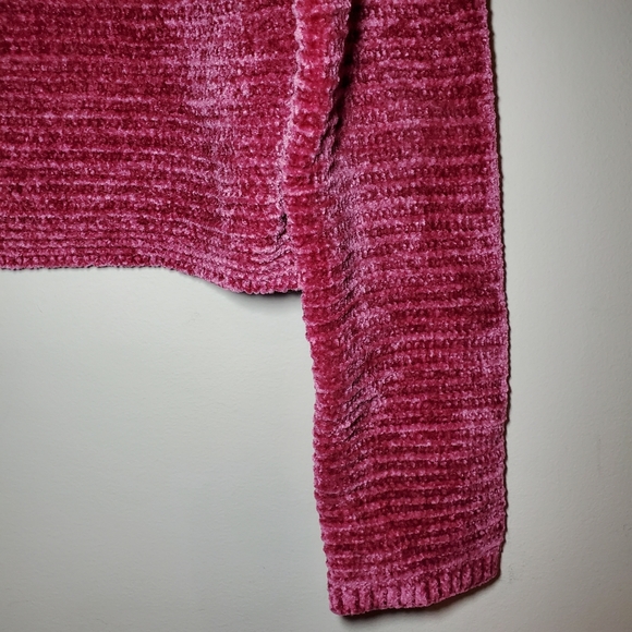 🔖5/$25 Garage Cropped Sweater - Picture 4 of 4